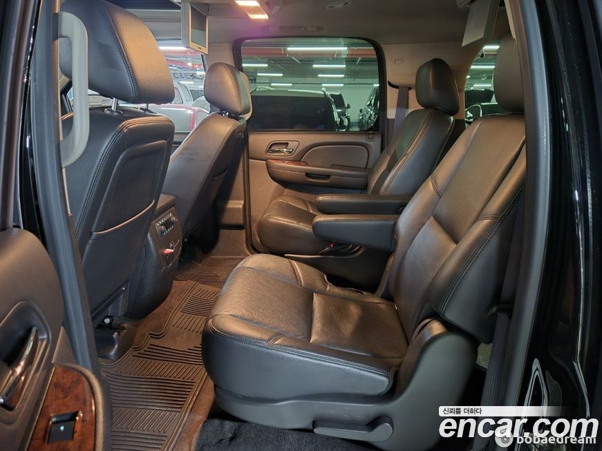 Chevrolet Surburban 2013