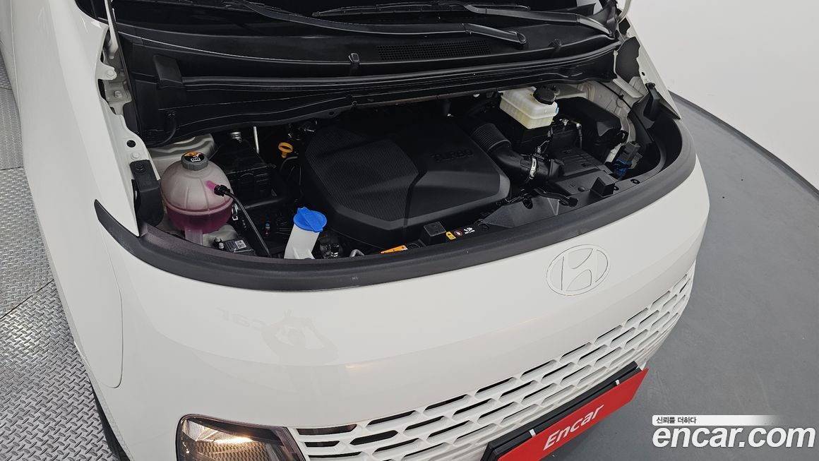 Hyundai Staria 2025