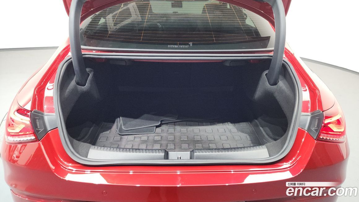 Mercedes-Benz CLA-Class 2021