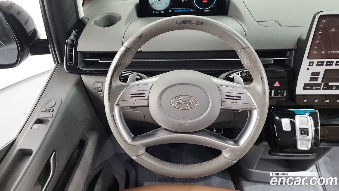 Hyundai Staria 2022