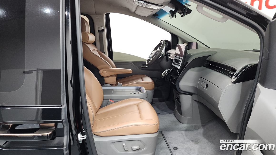 Hyundai Staria 2022