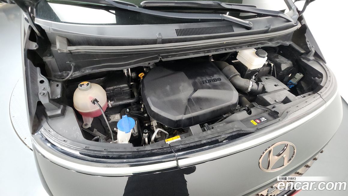 Hyundai Staria 2022