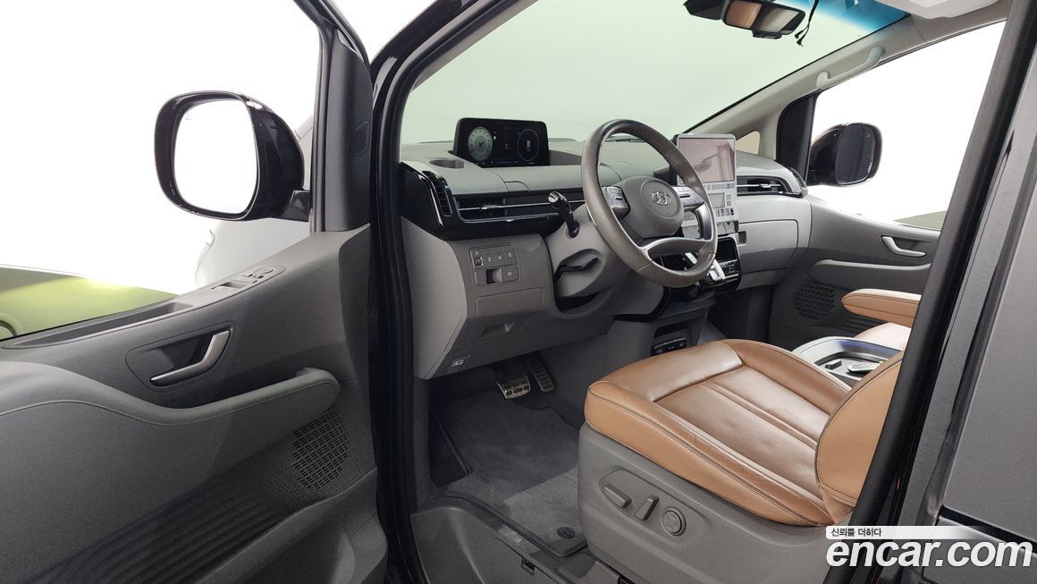 Hyundai Staria 2022