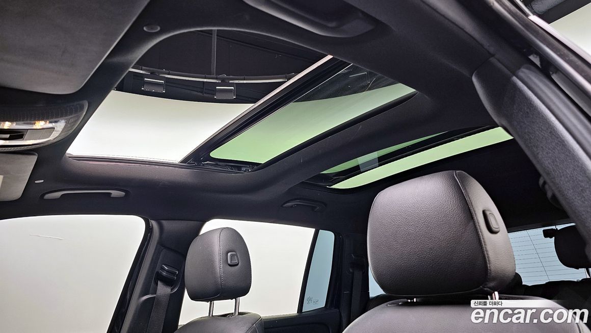 Mercedes-Benz GLB-Class 2021