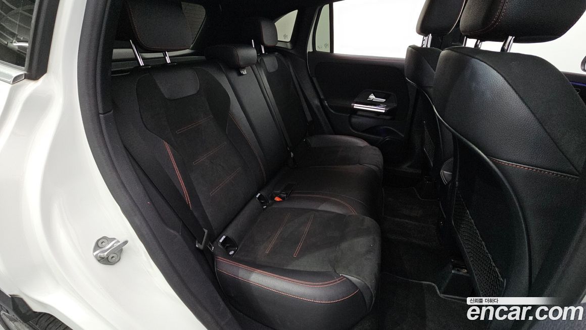 Mercedes-Benz GLA-Class 2021