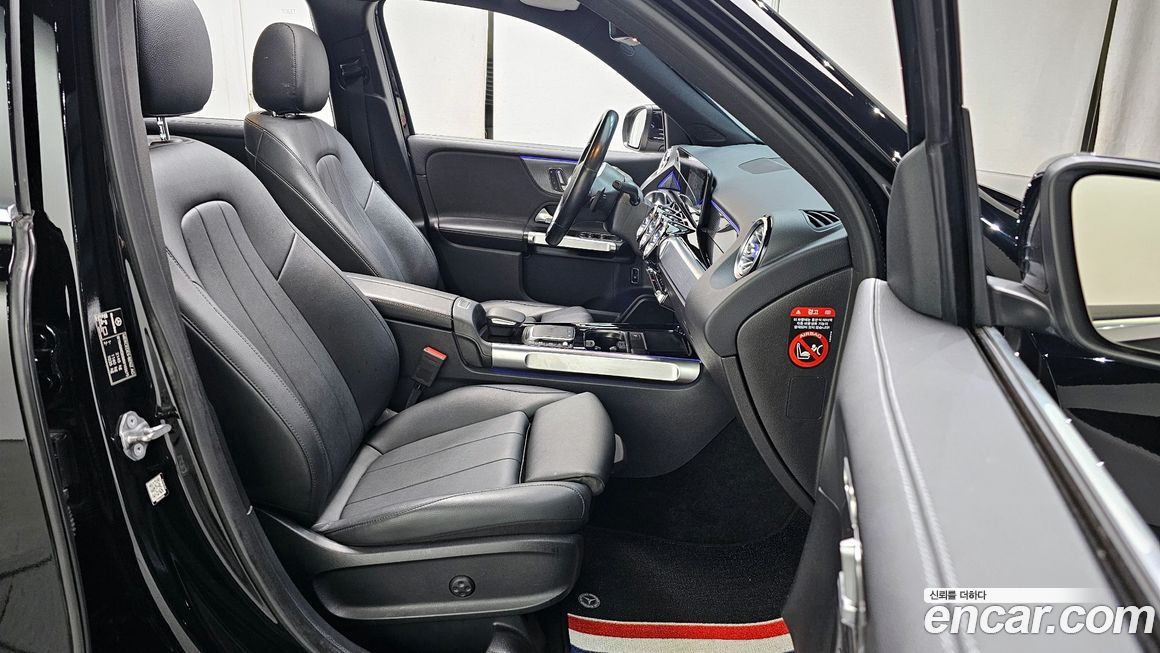 Mercedes-Benz GLB-Class 2021