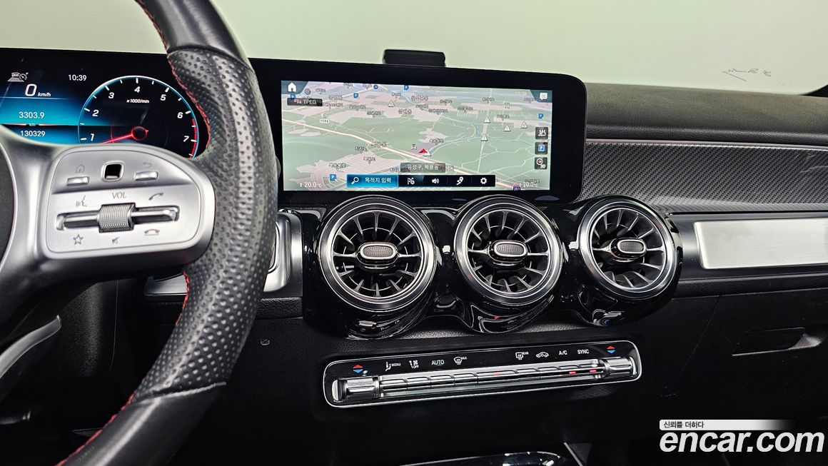 Mercedes-Benz GLB-Class 2021