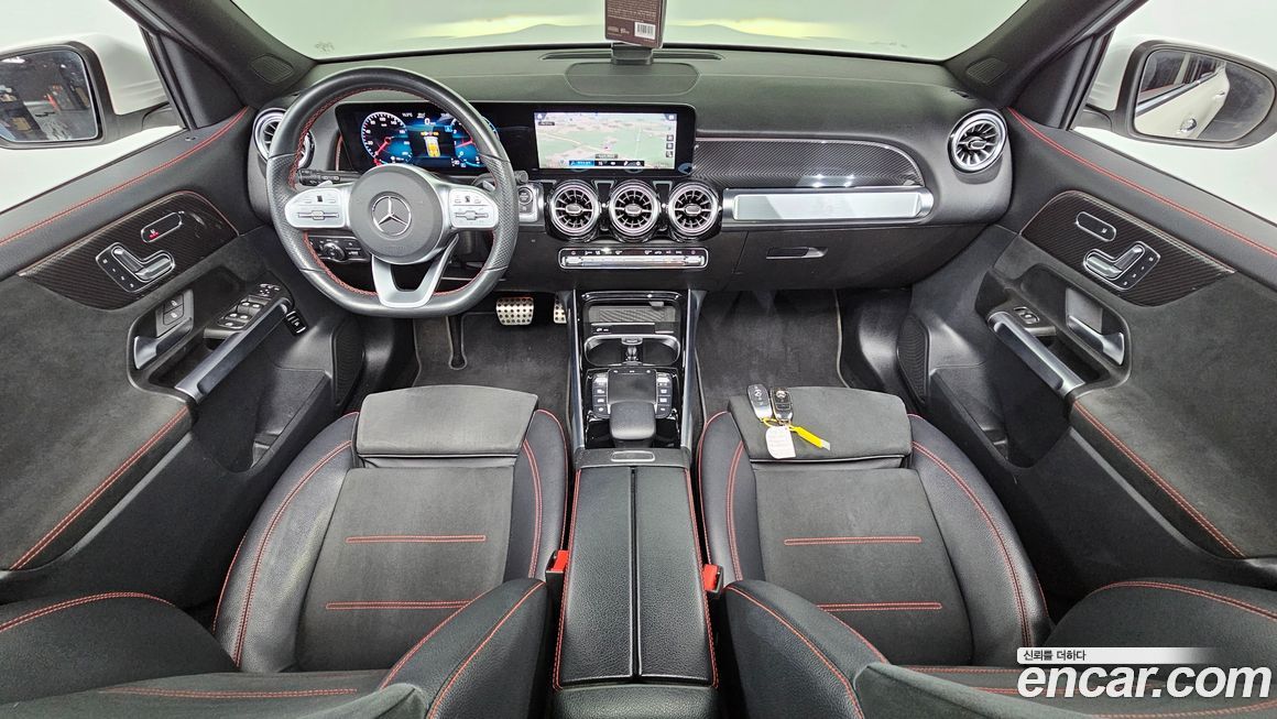 Mercedes-Benz GLB-Class 2021