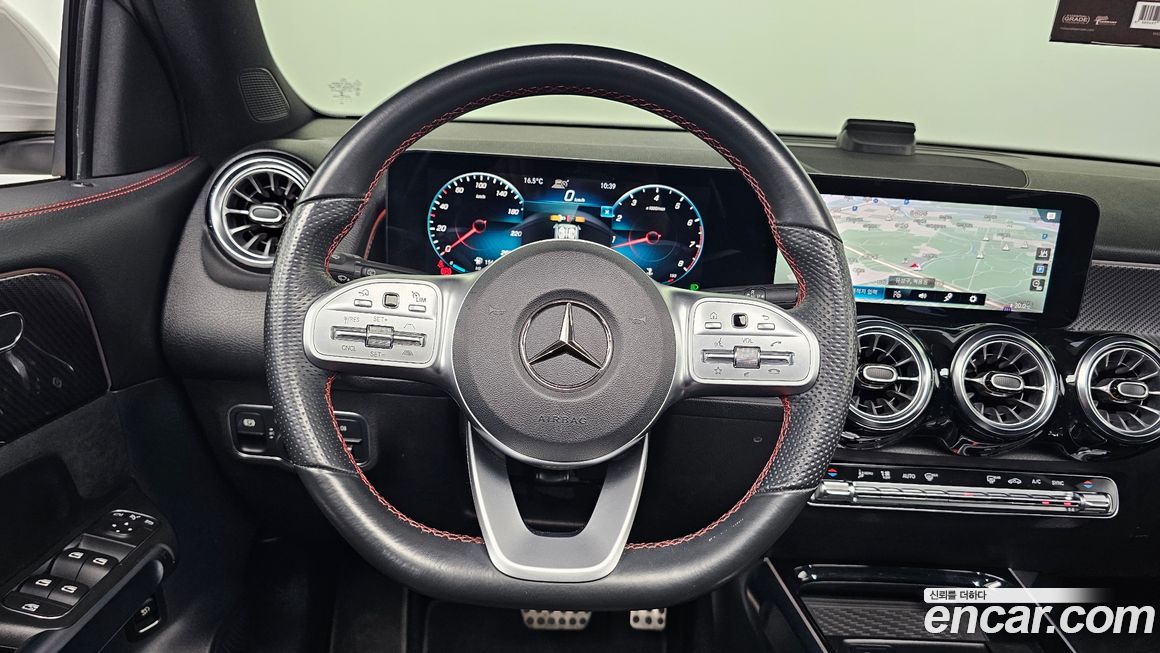 Mercedes-Benz GLB-Class 2021