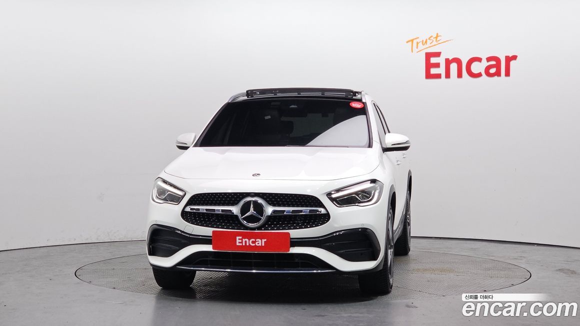 Mercedes-Benz GLA-Class 2021