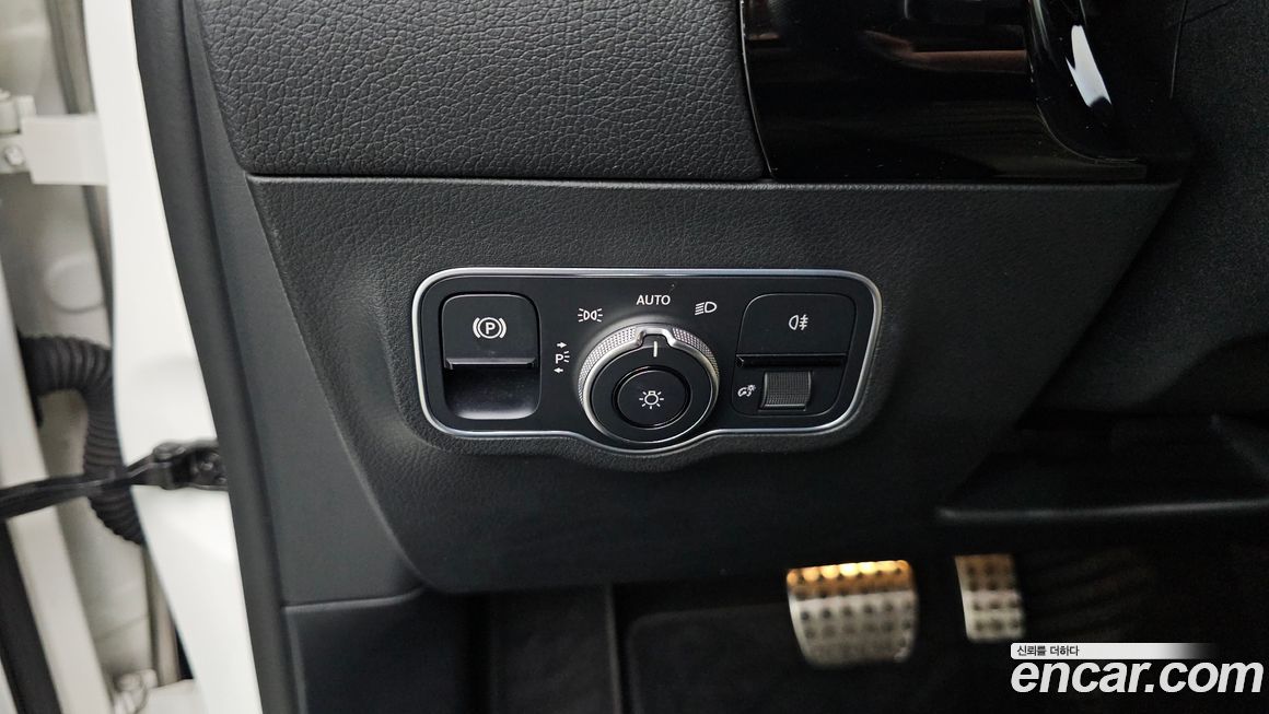 Mercedes-Benz GLA-Class 2021