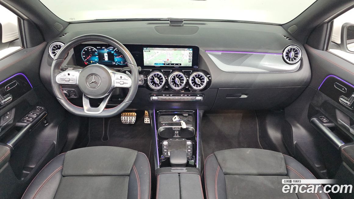 Mercedes-Benz GLA-Class 2021