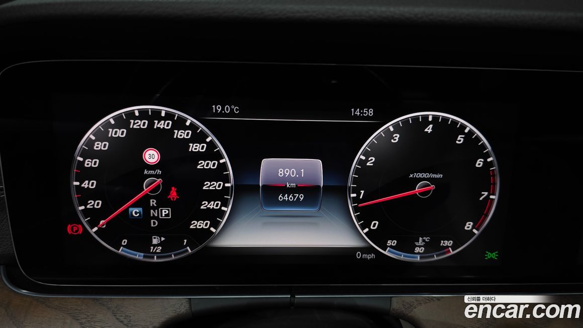 Mercedes-Benz E-Class 2018