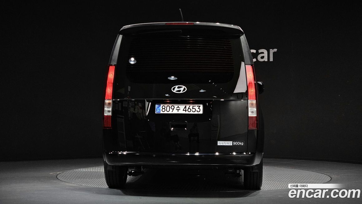 Hyundai Staria 2025