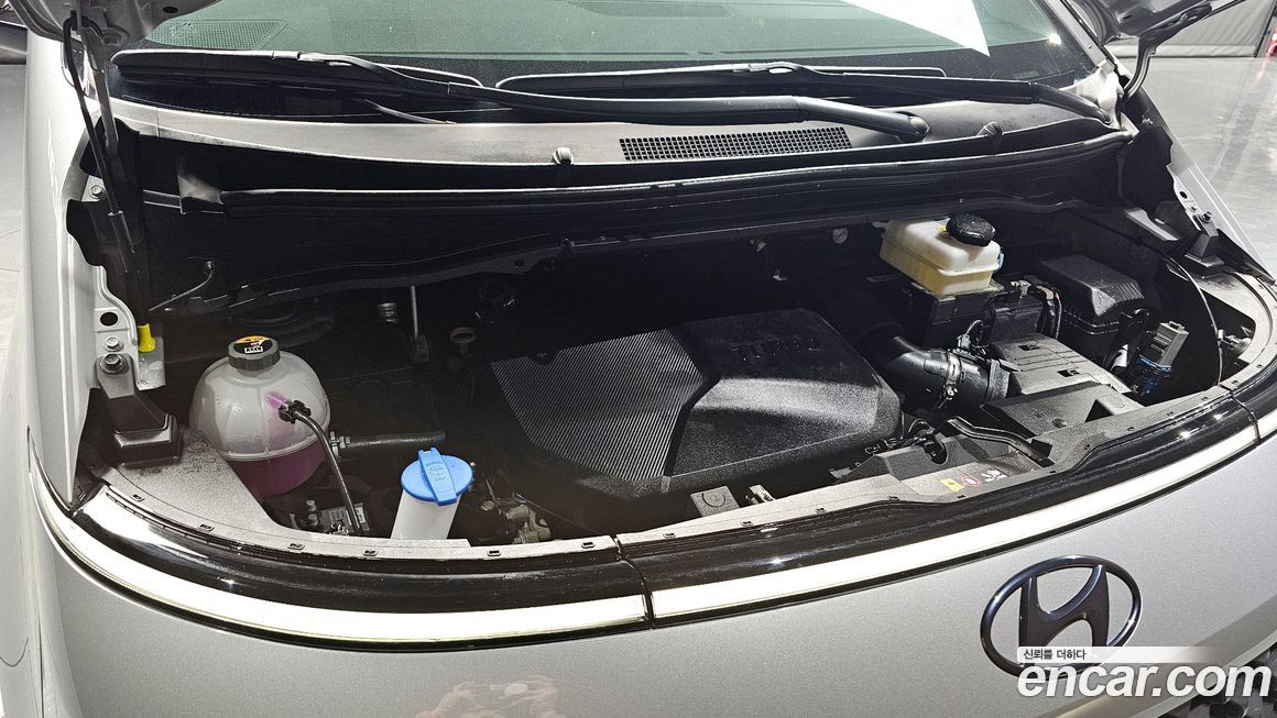 Hyundai Staria 2022