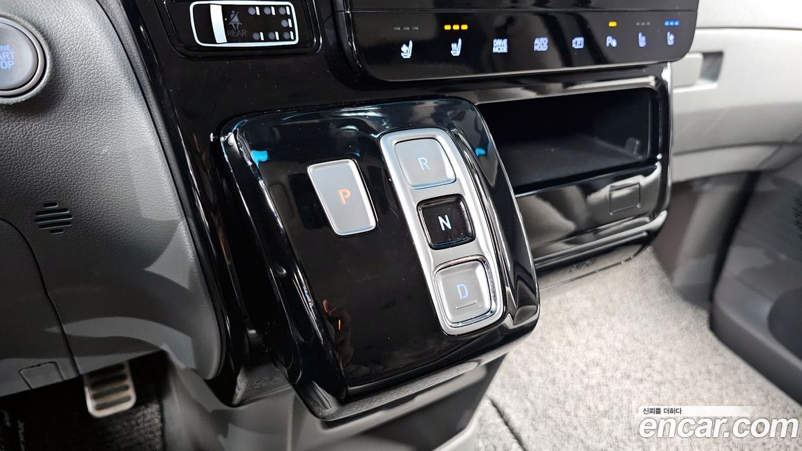 Hyundai Staria 2022
