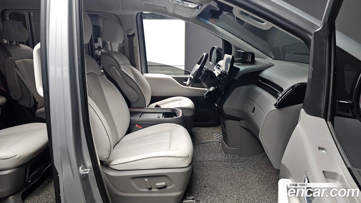 Hyundai Staria 2022