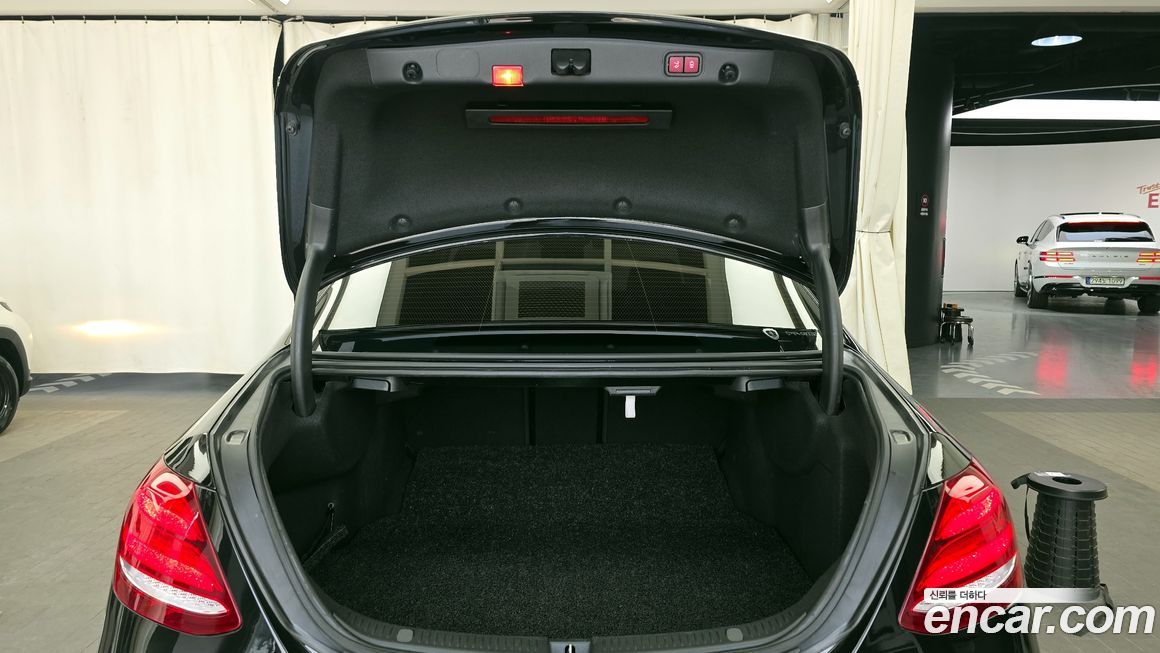 Mercedes-Benz E-Class 2019