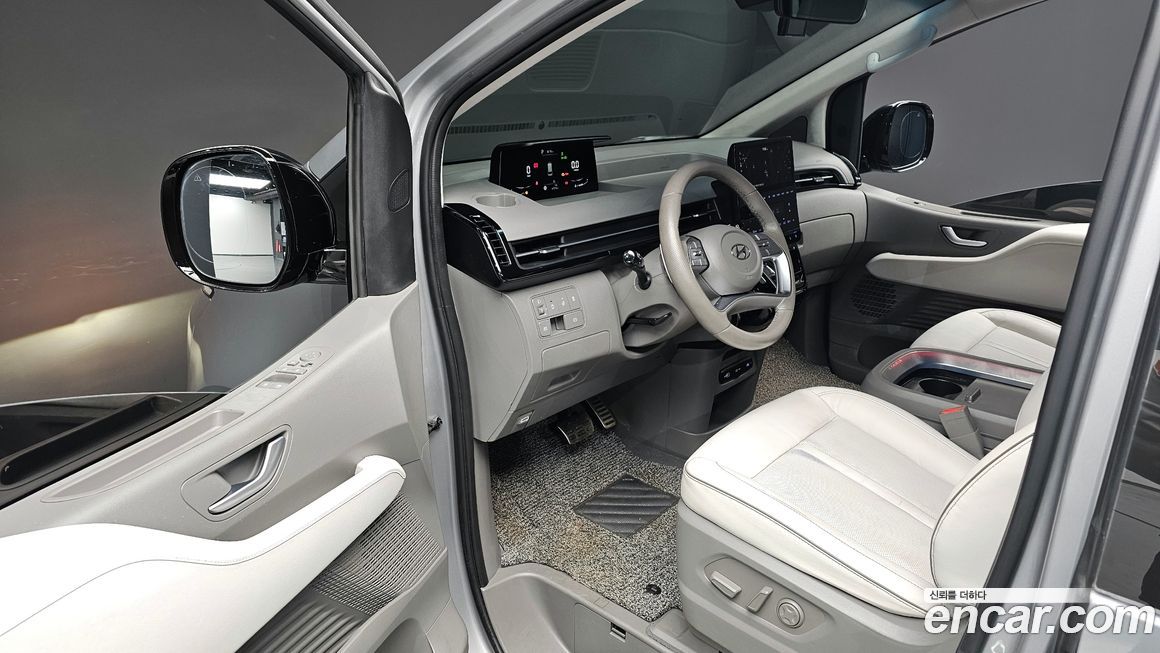 Hyundai Staria 2022