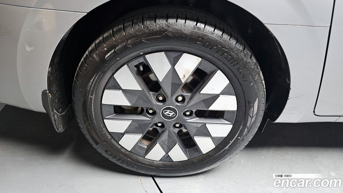 Hyundai Staria 2022