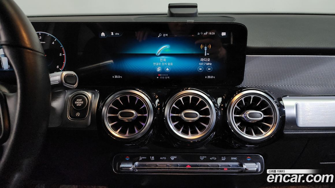 Mercedes-Benz GLB-Class 2021