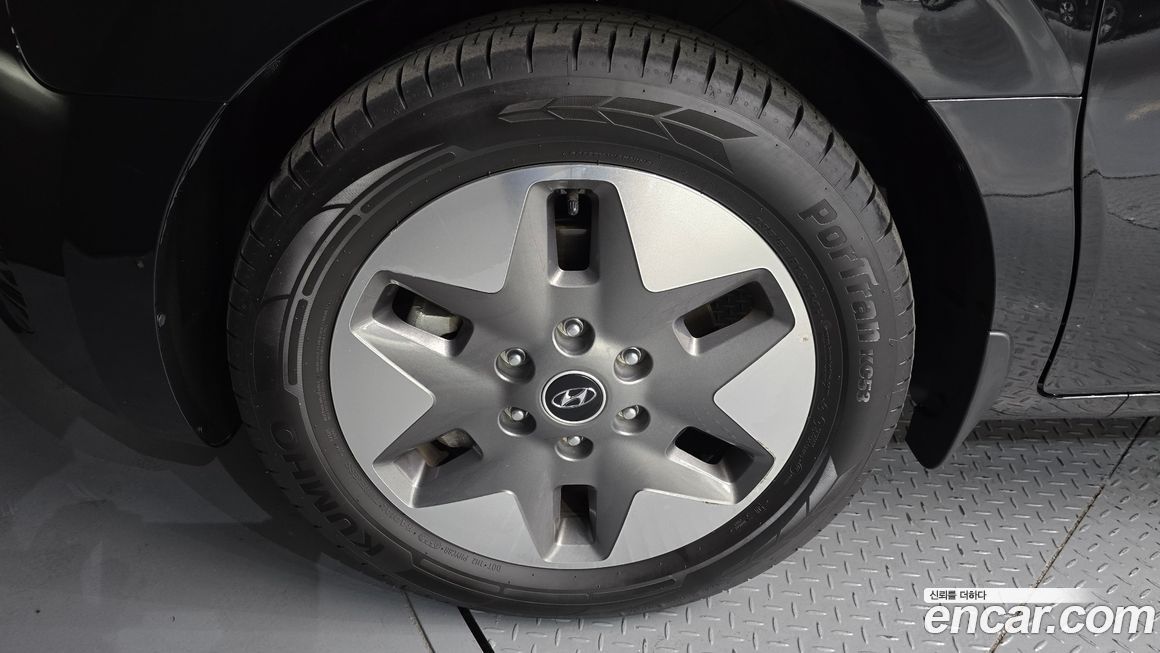 Hyundai Staria 2023