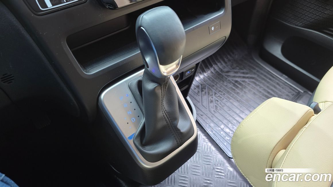 Hyundai Staria 2023