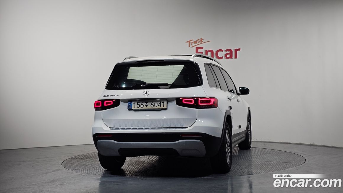 Mercedes-Benz GLB-Class 2021