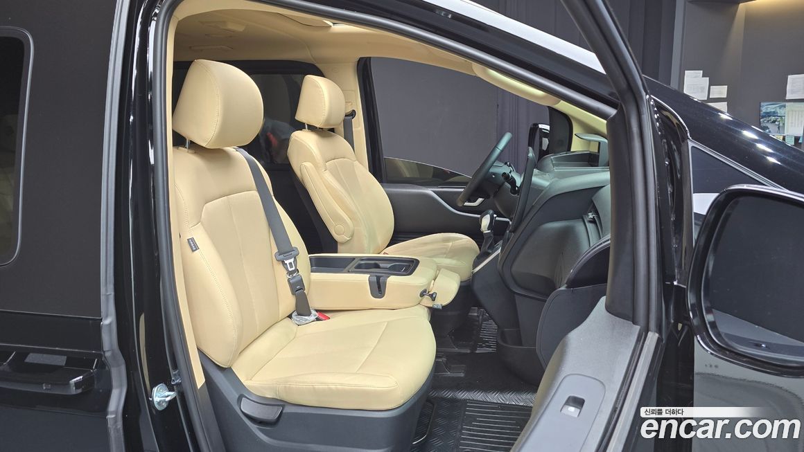 Hyundai Staria 2023