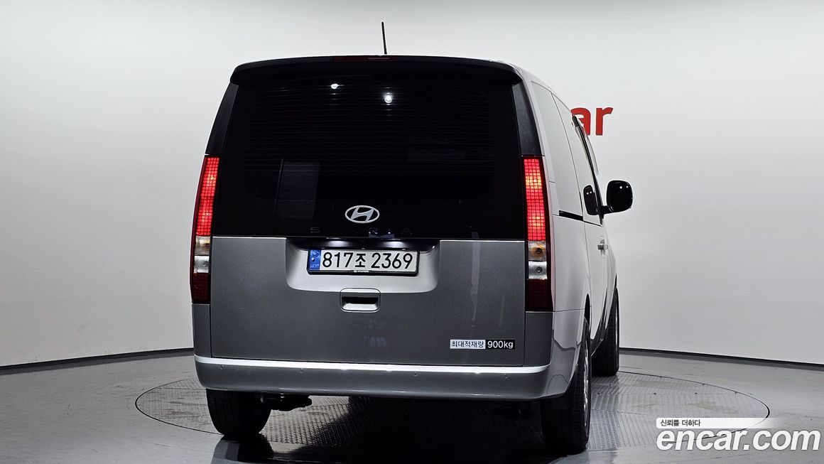 Hyundai Staria 2025