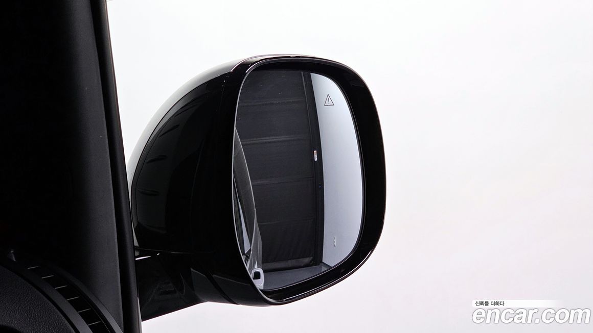 Hyundai Staria 2025