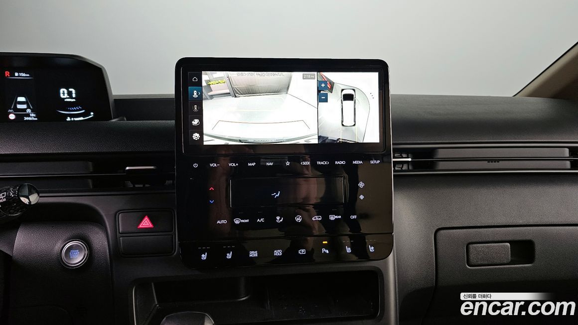 Hyundai Staria 2025