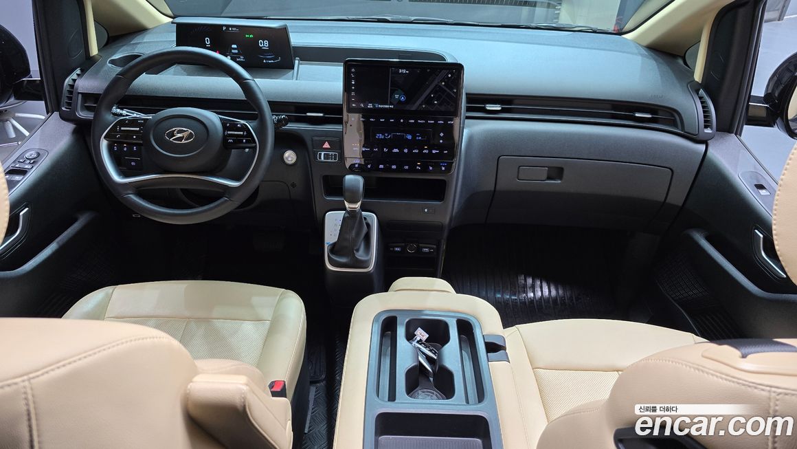 Hyundai Staria 2023