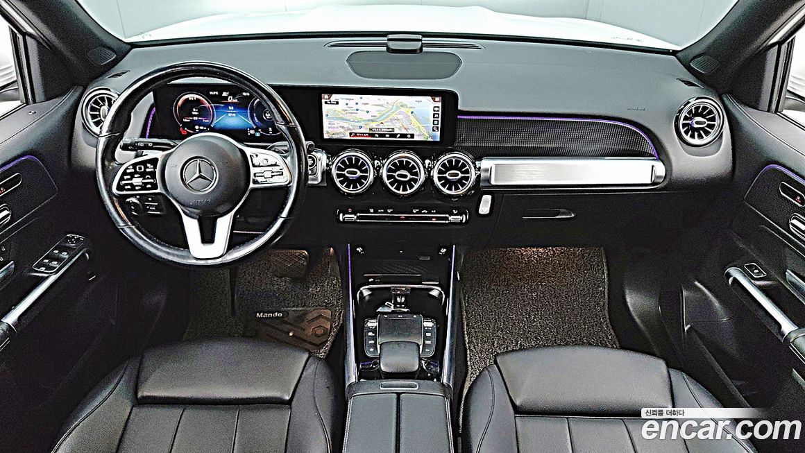 Mercedes-Benz GLB-Class 2021