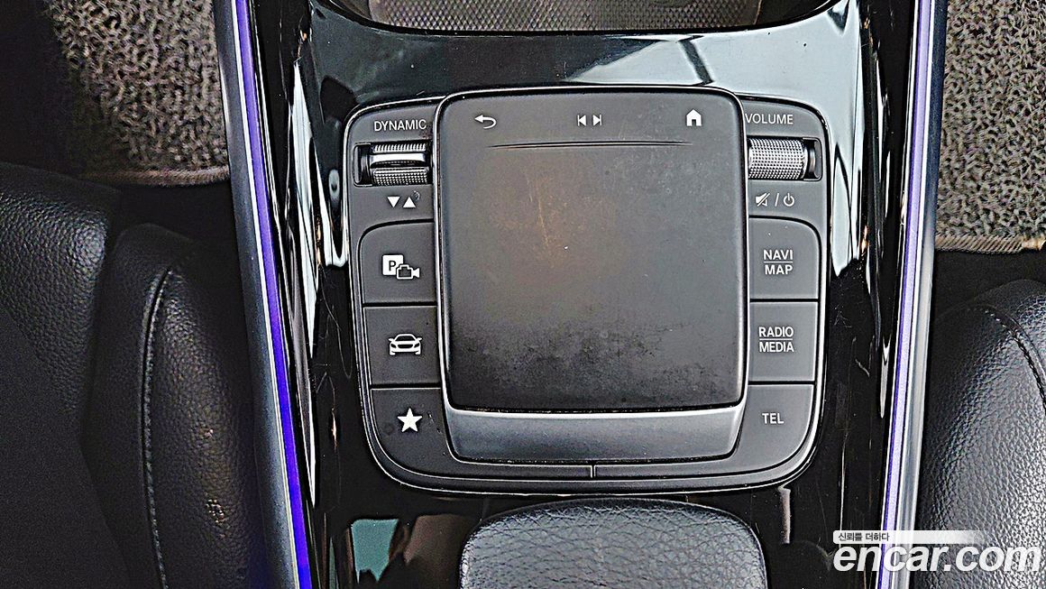 Mercedes-Benz GLB-Class 2021