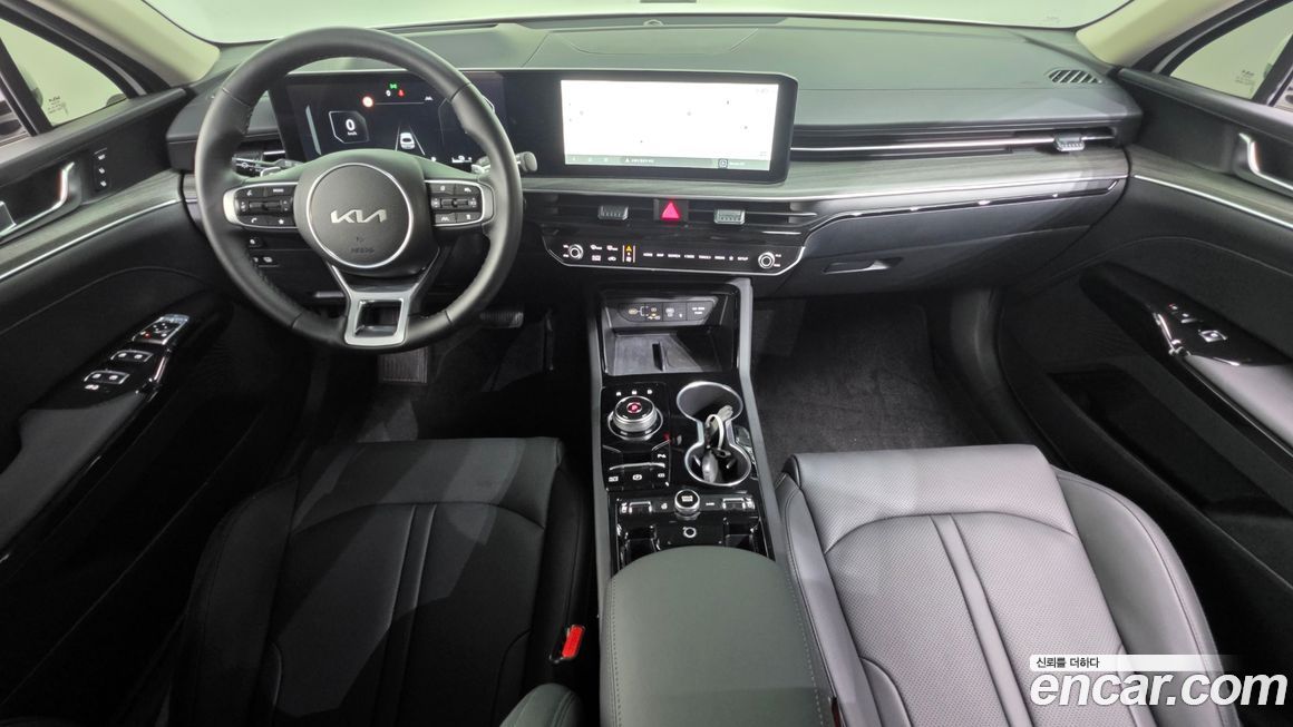 Kia K5 2025