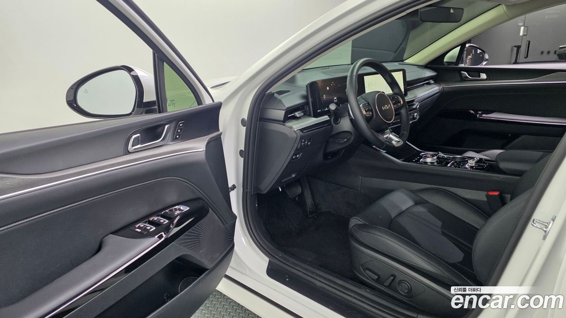 Kia K5 2025
