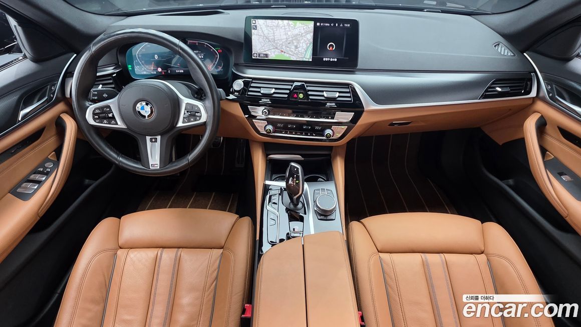 BMW 5-Series 2022