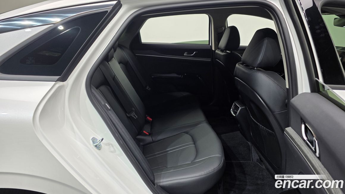 Kia K5 2025
