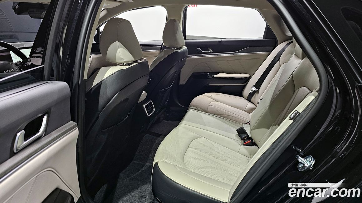 Kia K5 2025