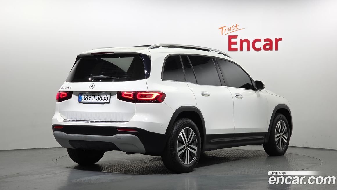 Mercedes-Benz GLB-Class 2021