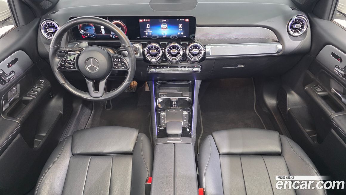 Mercedes-Benz GLB-Class 2021