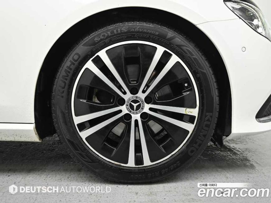 Mercedes-Benz E-Class 2021