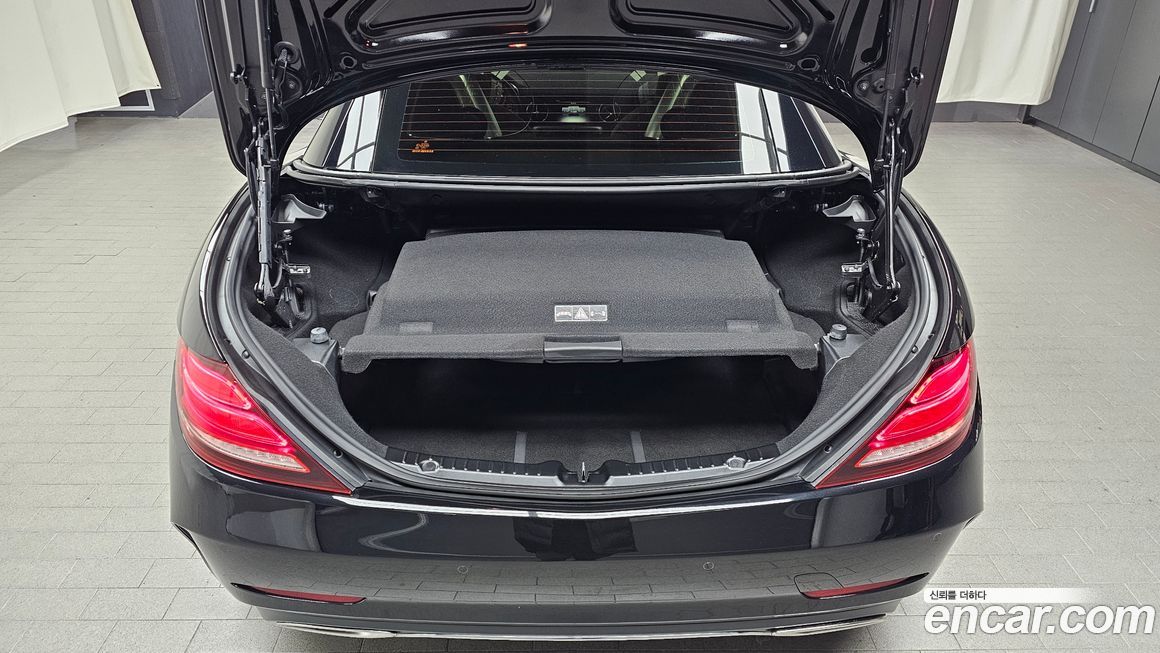 Mercedes-Benz SLC-Class 2019