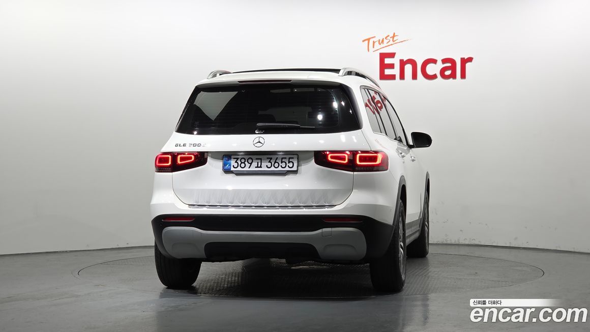 Mercedes-Benz GLB-Class 2021