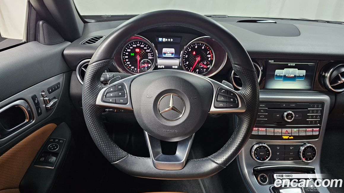 Mercedes-Benz SLC-Class 2019