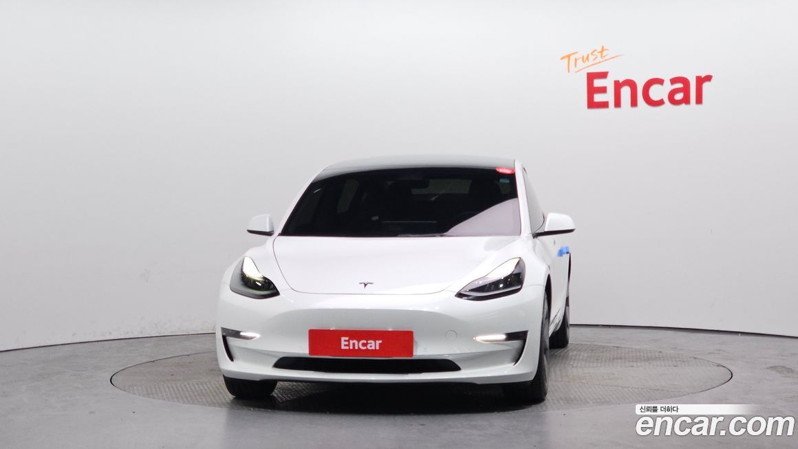 Tesla Model 3 2022