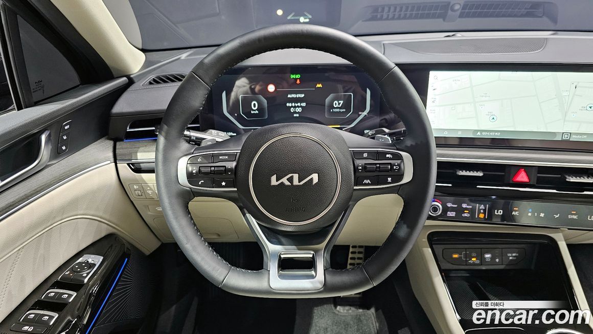 Kia K5 2025