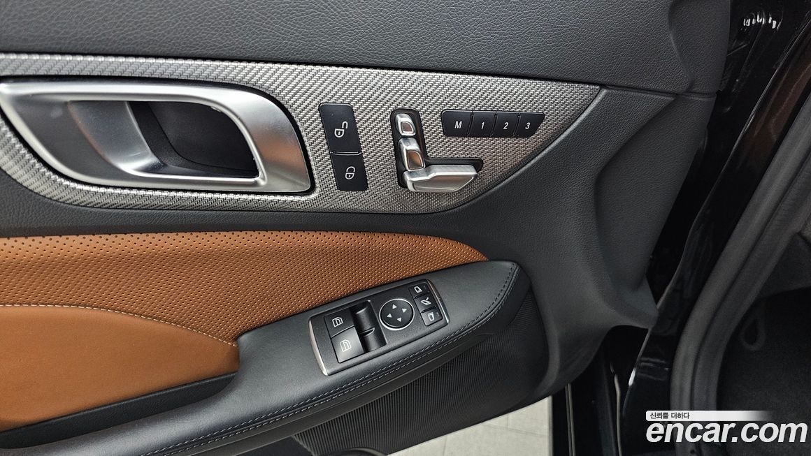 Mercedes-Benz SLC-Class 2019