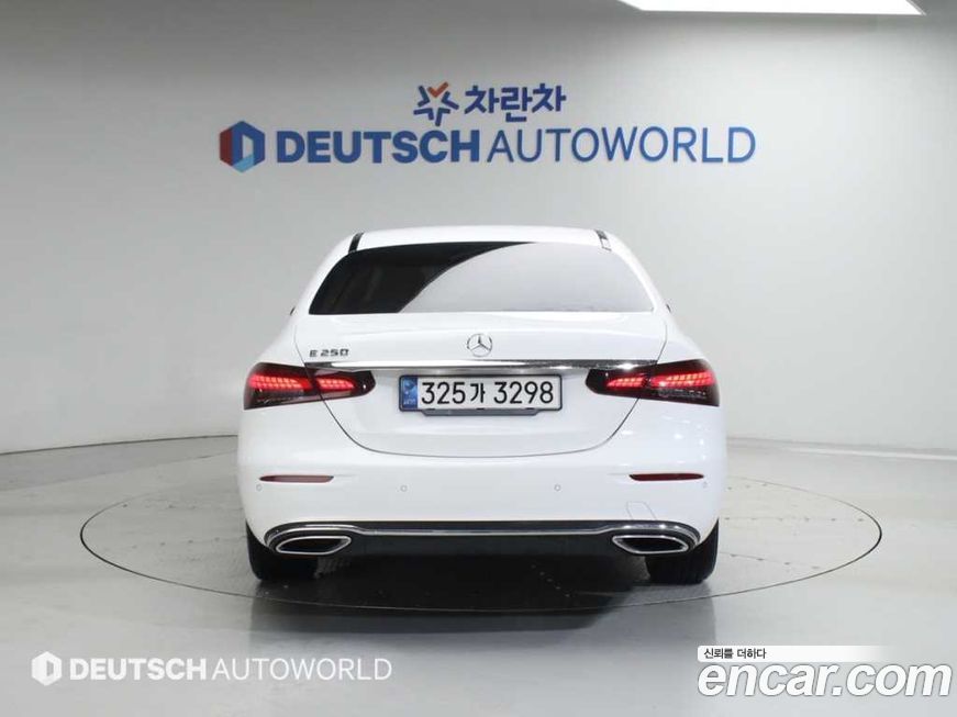 Mercedes-Benz E-Class 2021